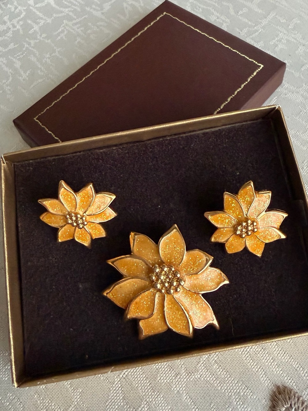 Vintage Avon Poinsettia Flower Glitter Pin Brooch Pendant & Clip on earrings